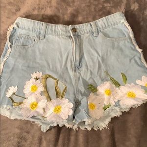 daisy shorts